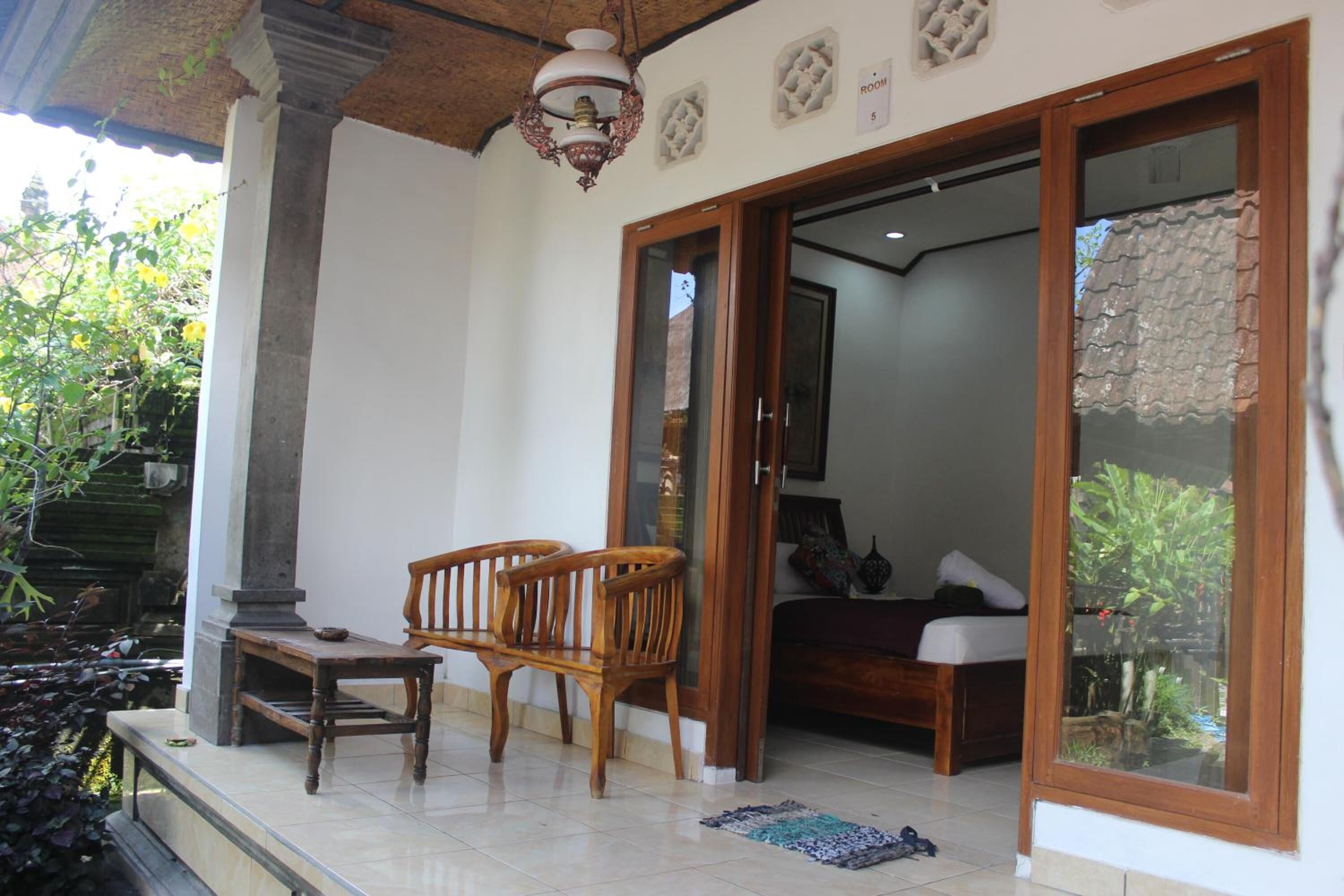 Super OYO Capital O Pondok Ayu Homestay