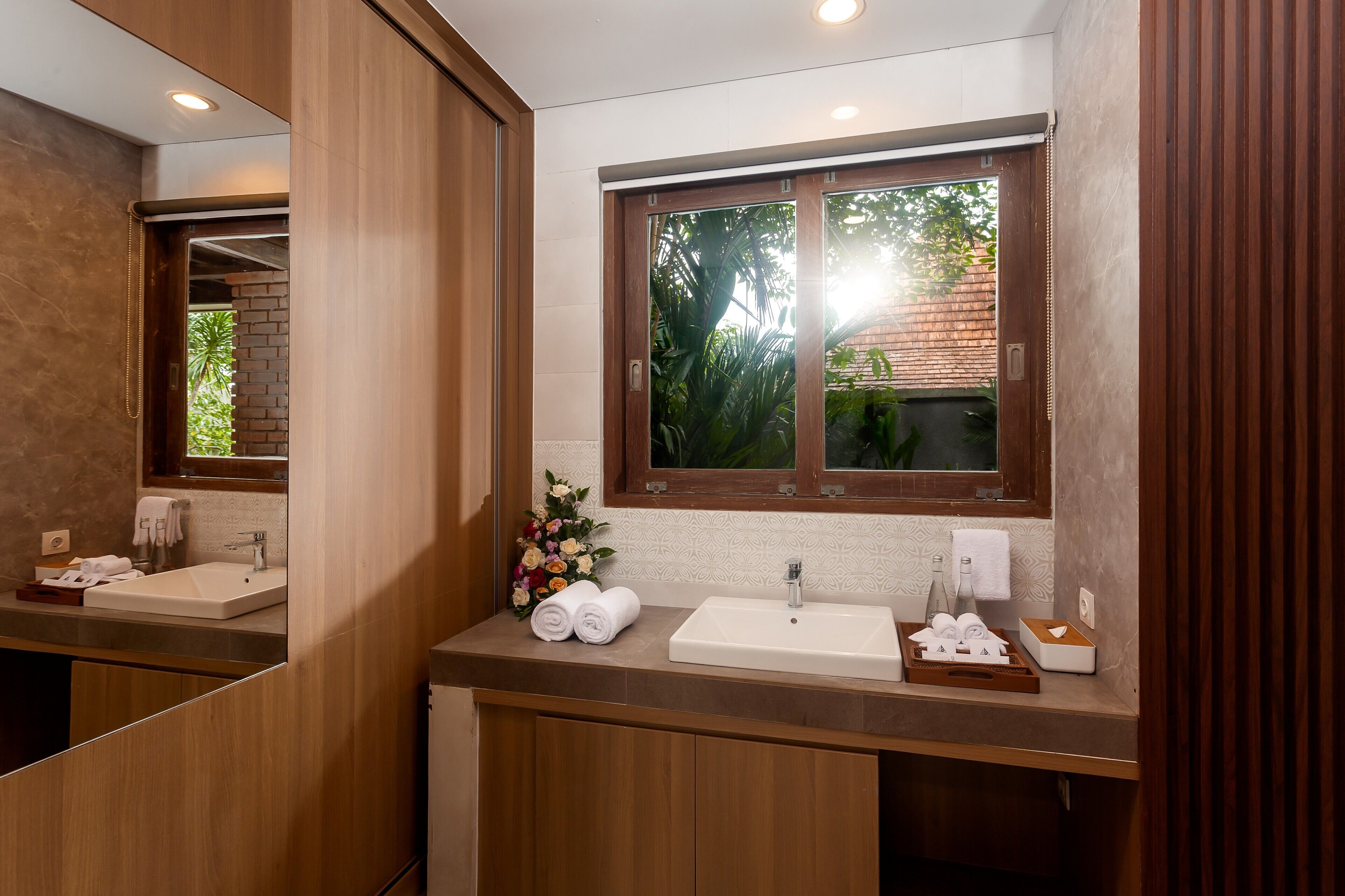 Teba Suci Suite