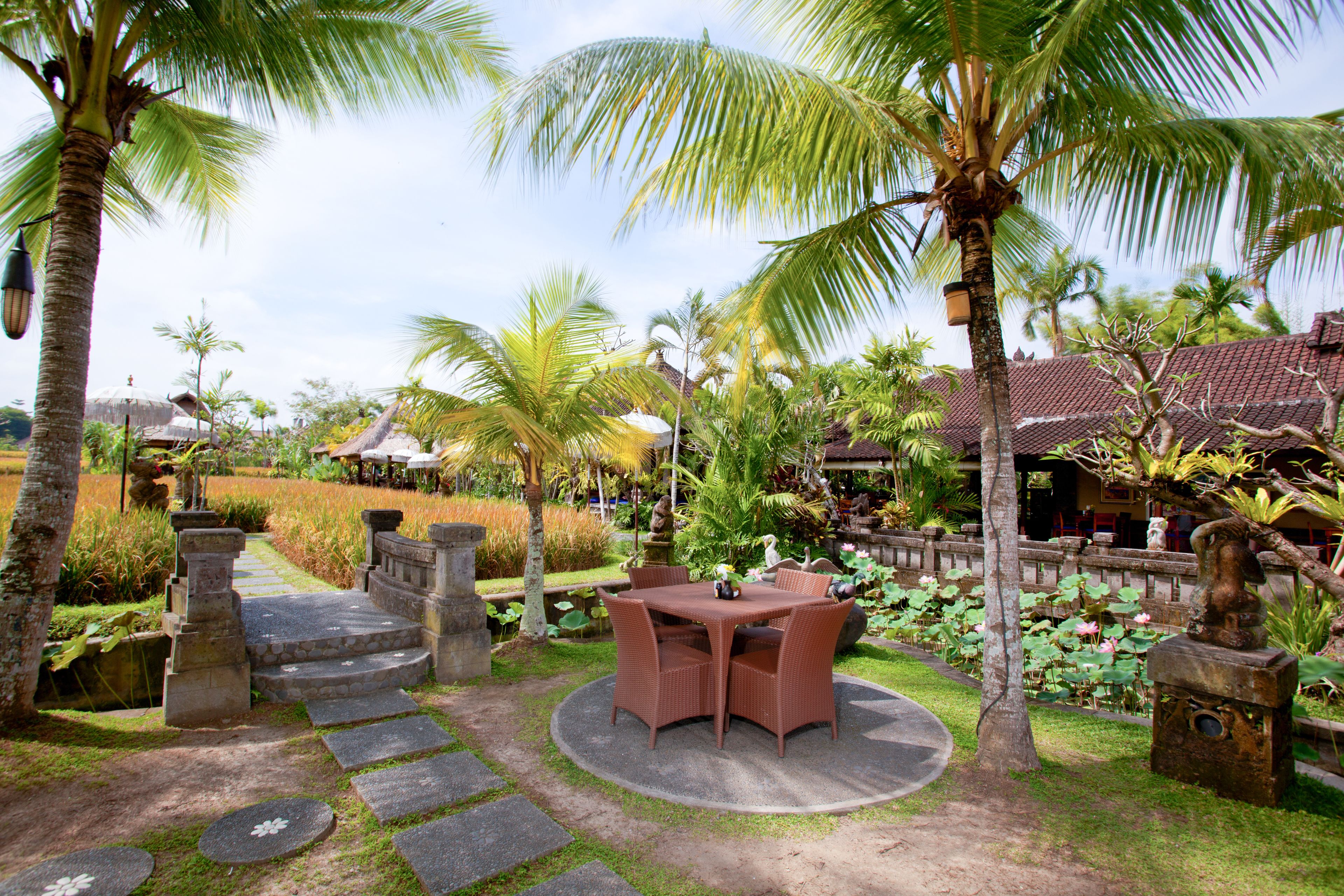 Tepi Sawah Villas