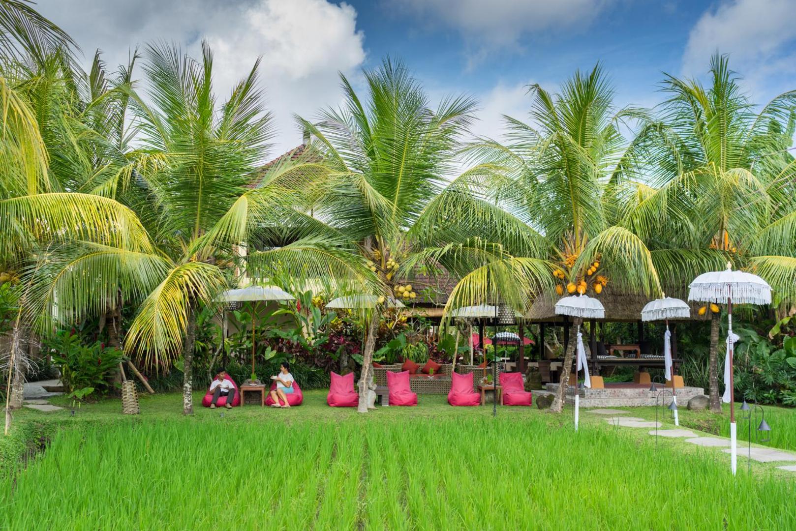 Tepi Sawah Villas