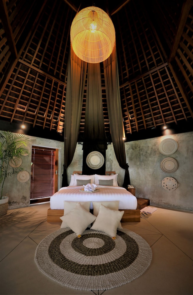 The Sender Pool Suite