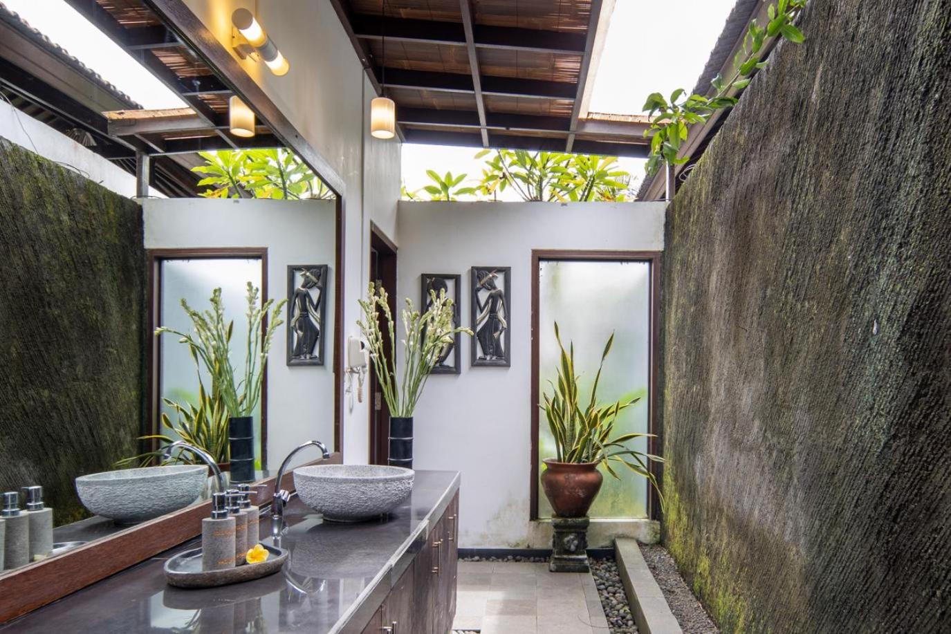 Ubud Raya Villa