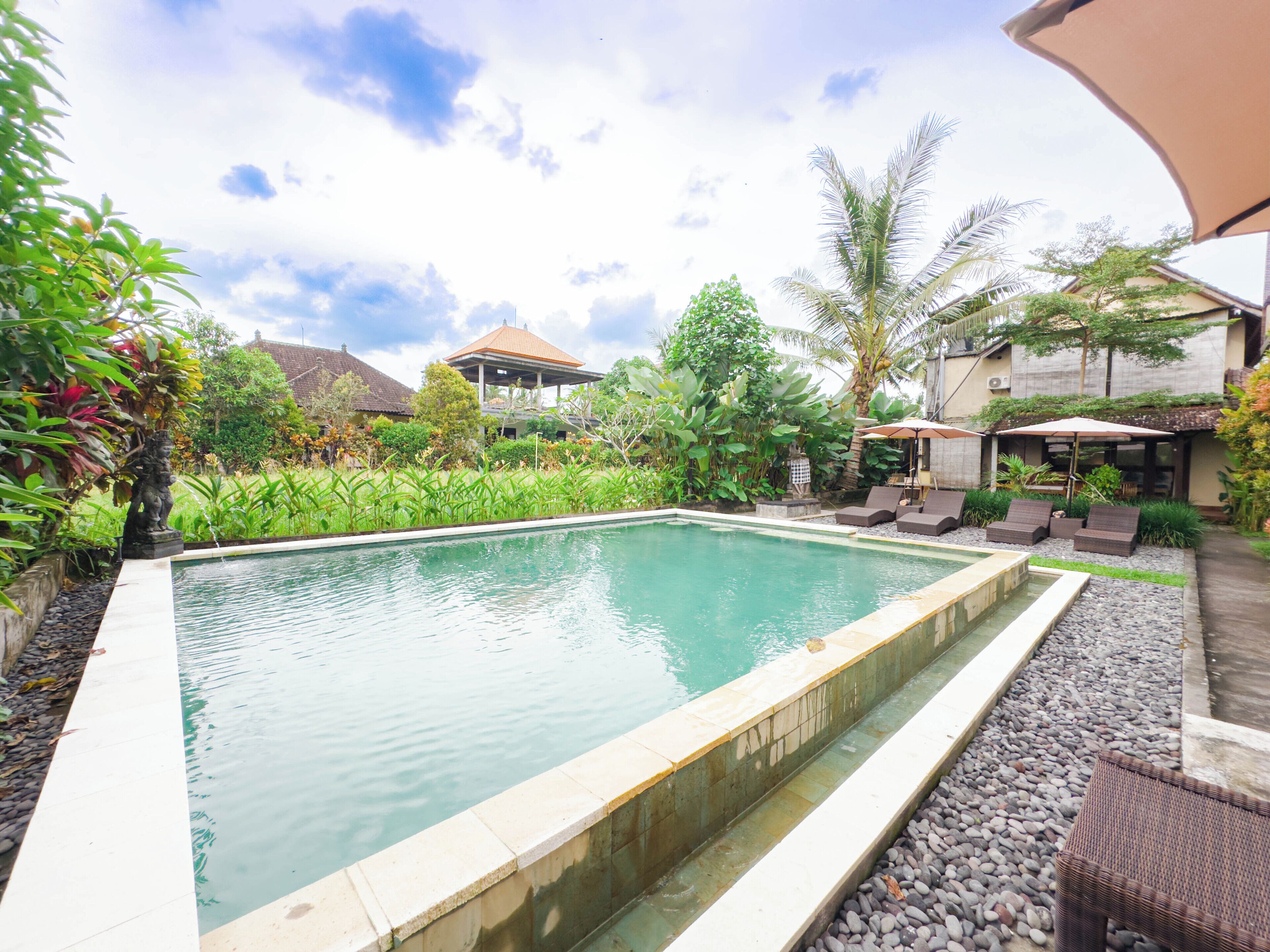 Ubud Shanti Rice Field House by Supala