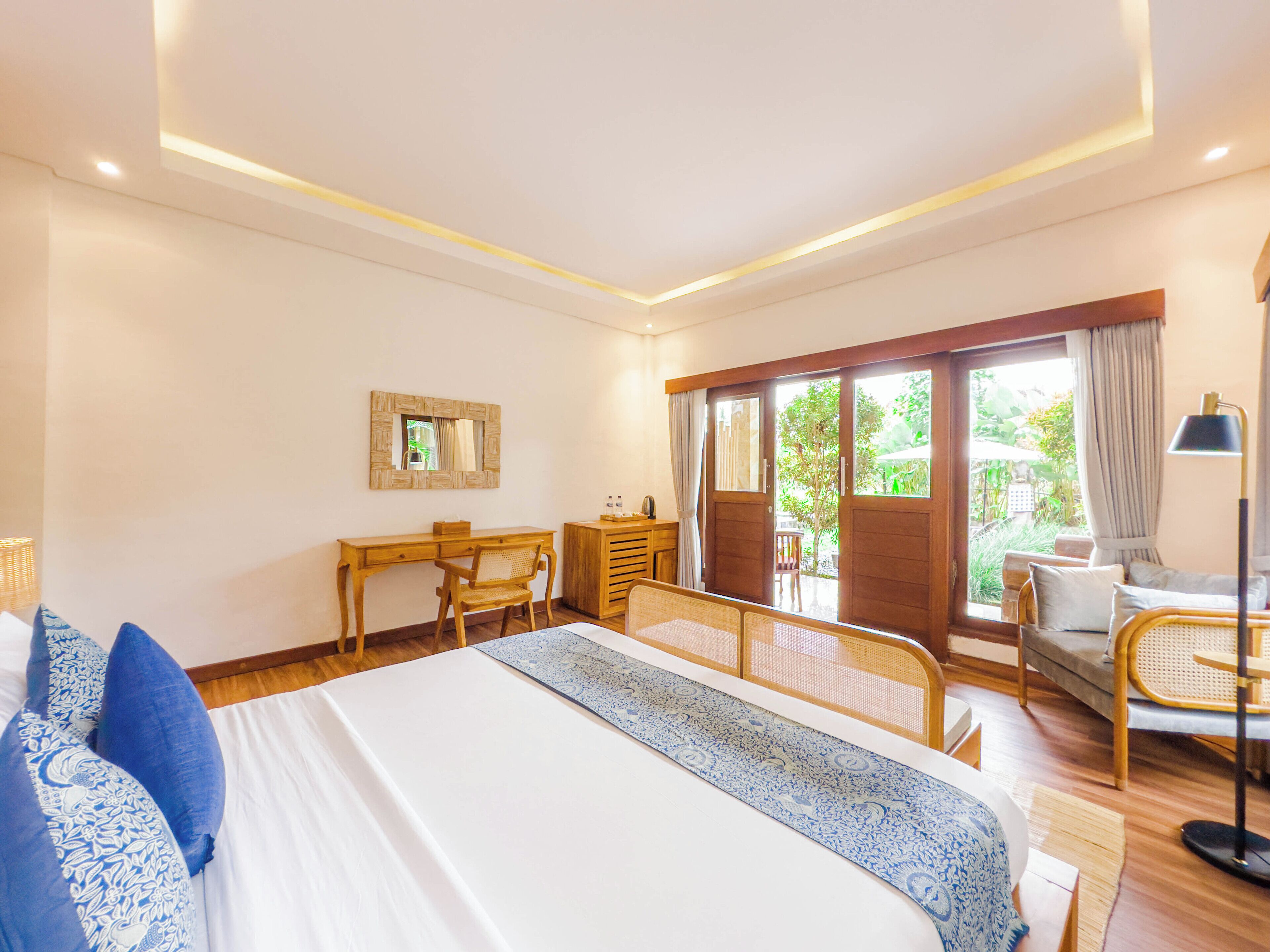 Ubud Shanti Rice Field House by Supala