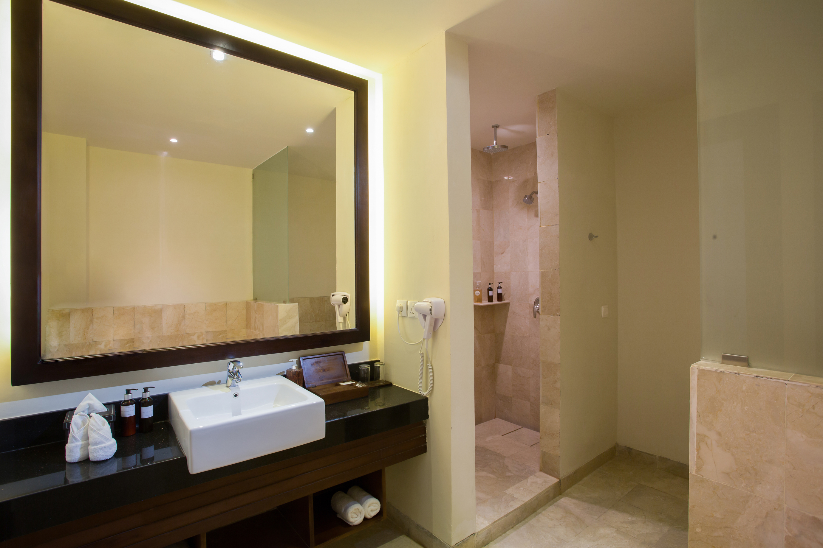 Ubud Village Hotel