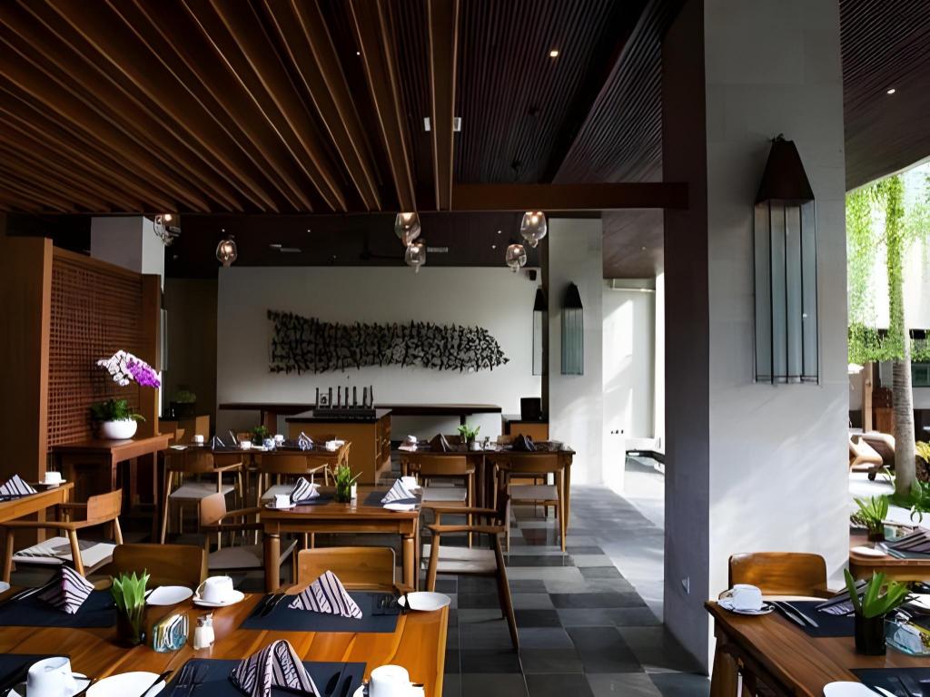 Ubud Village Hotel