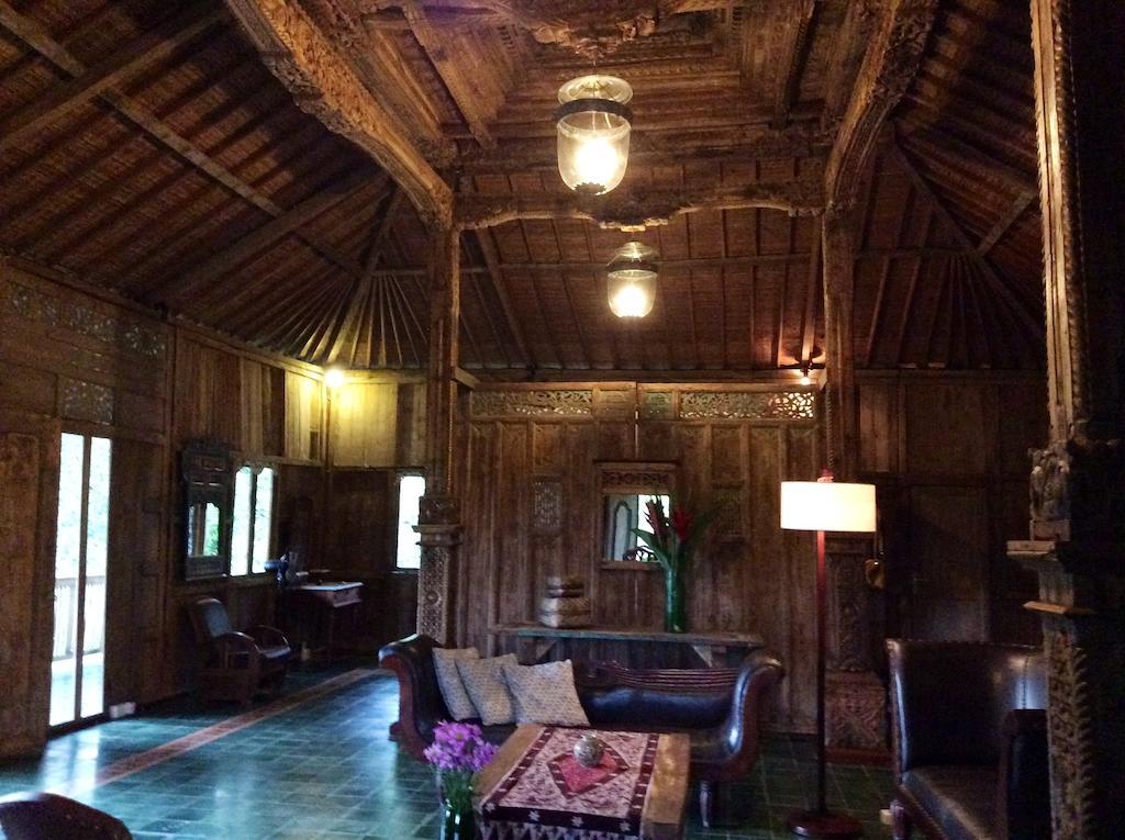 Villa Awang Awang