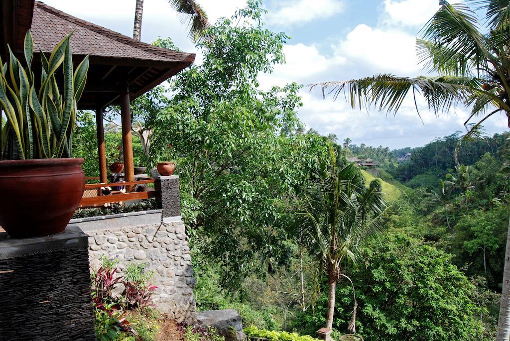 Villa Awang Awang