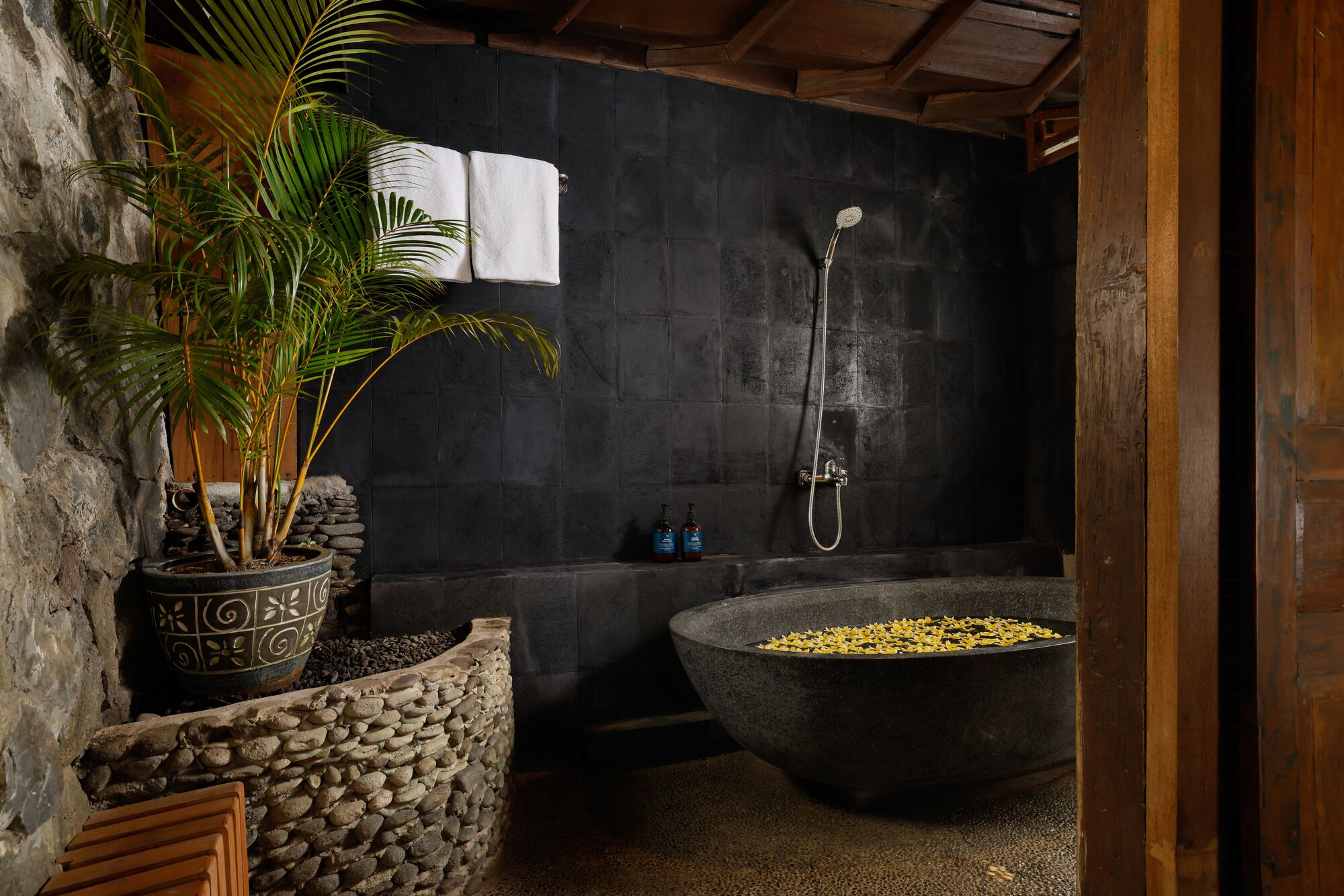 Villa Leona Valley View by Nakula