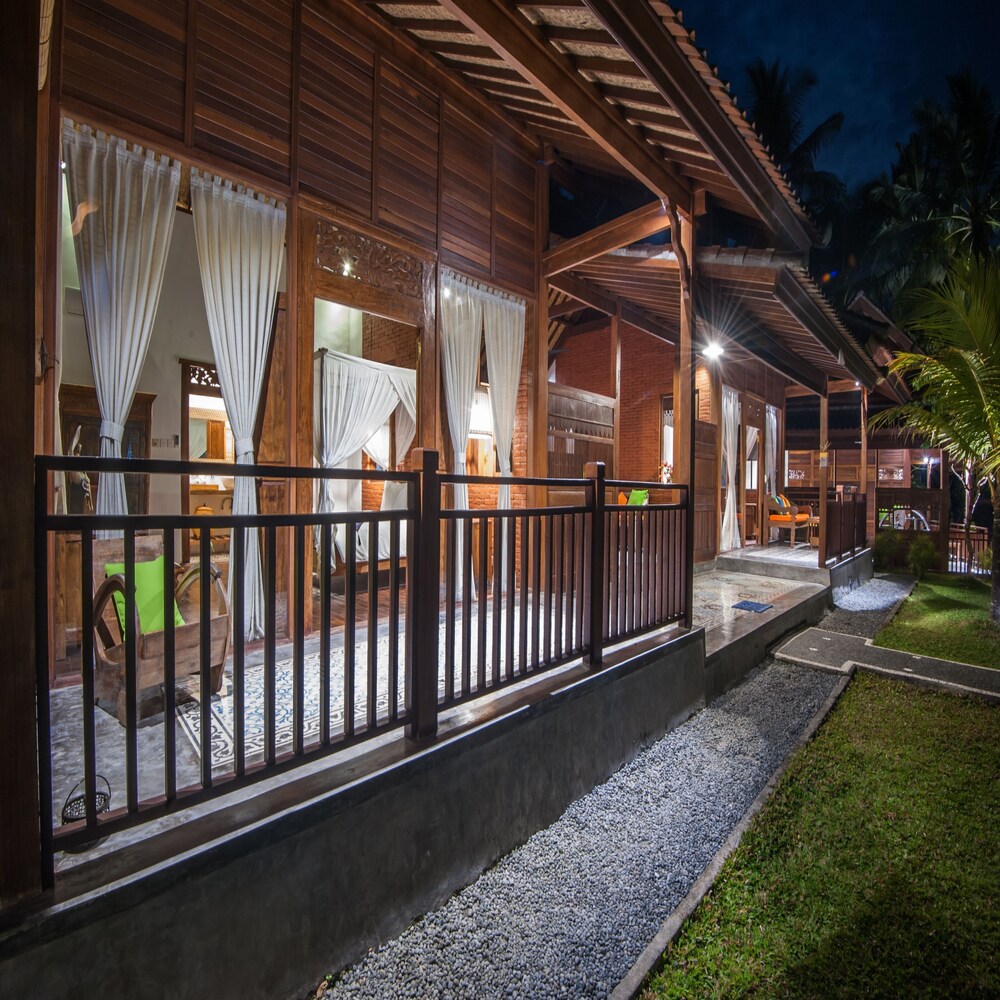 Villa Tirta Padi