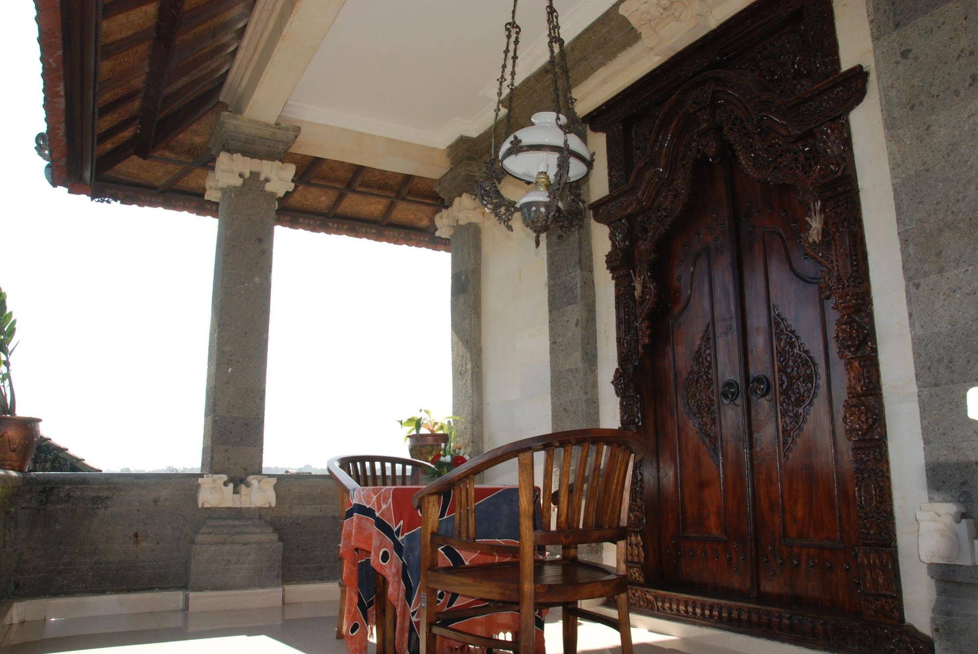 Warji House 2 Bungalows
