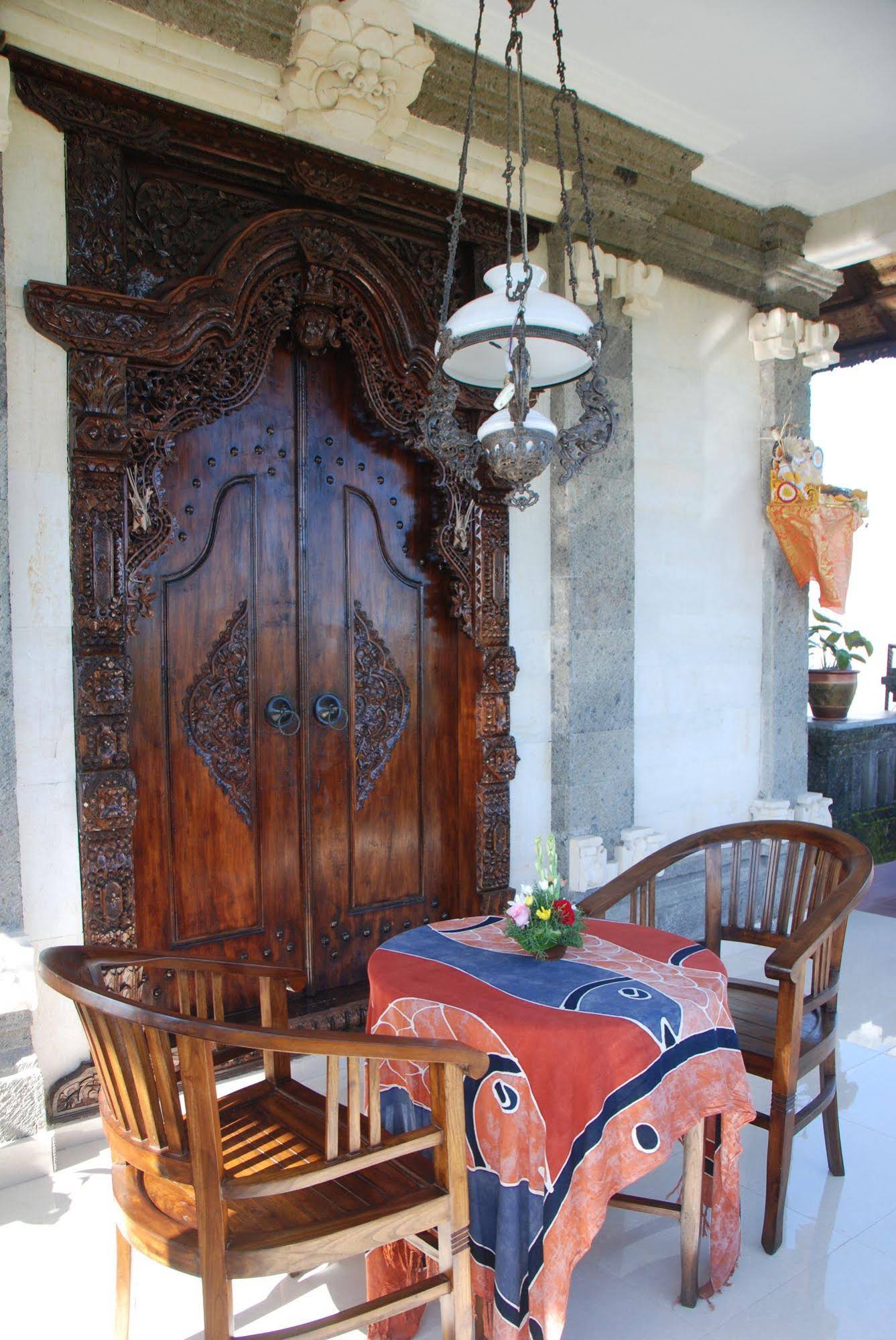 Warji House 2 Bungalows