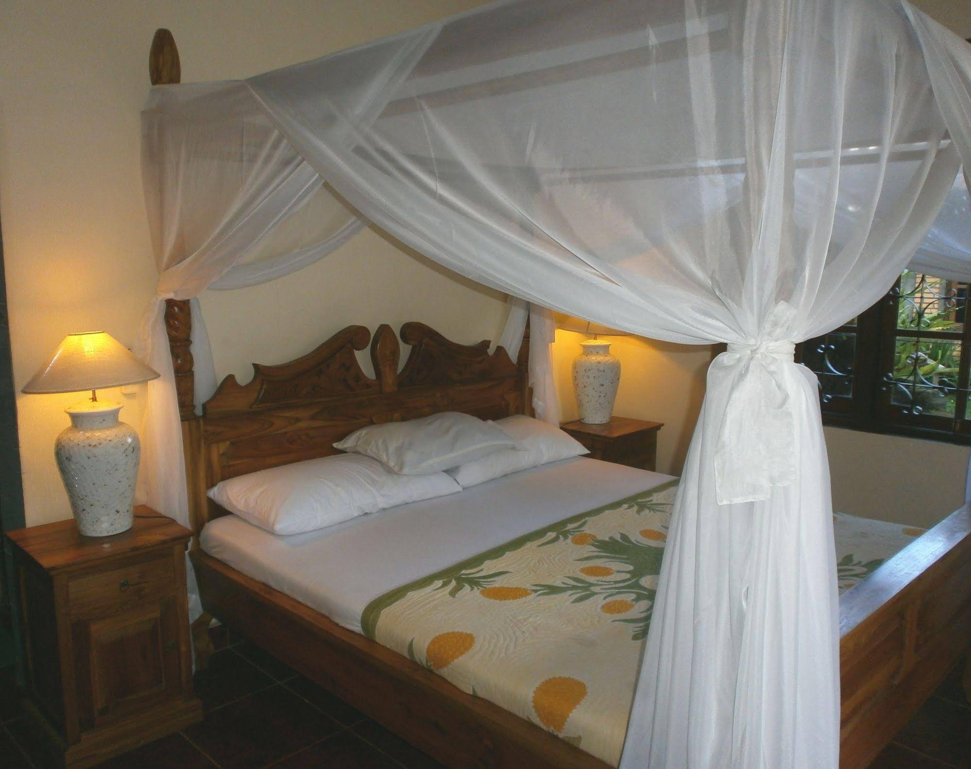 Warji House 2 Bungalows