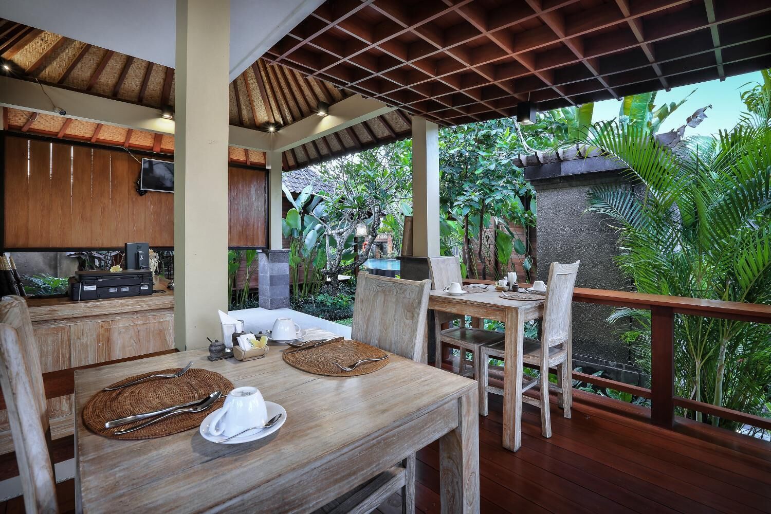 Yana Villas Kemenuh by Pramana Villas