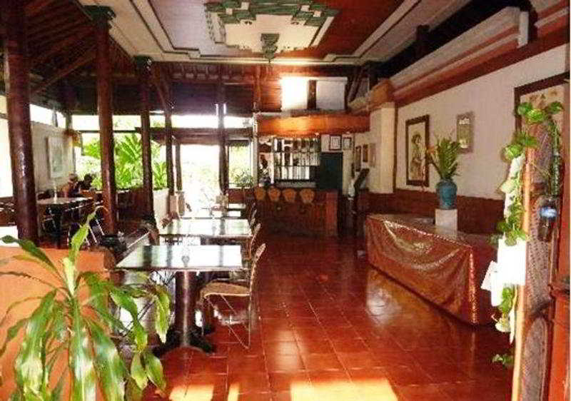 Yulia Village Inn