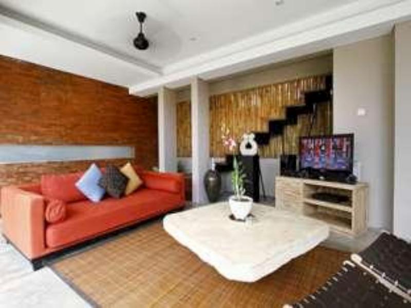 The Grove Bumbak