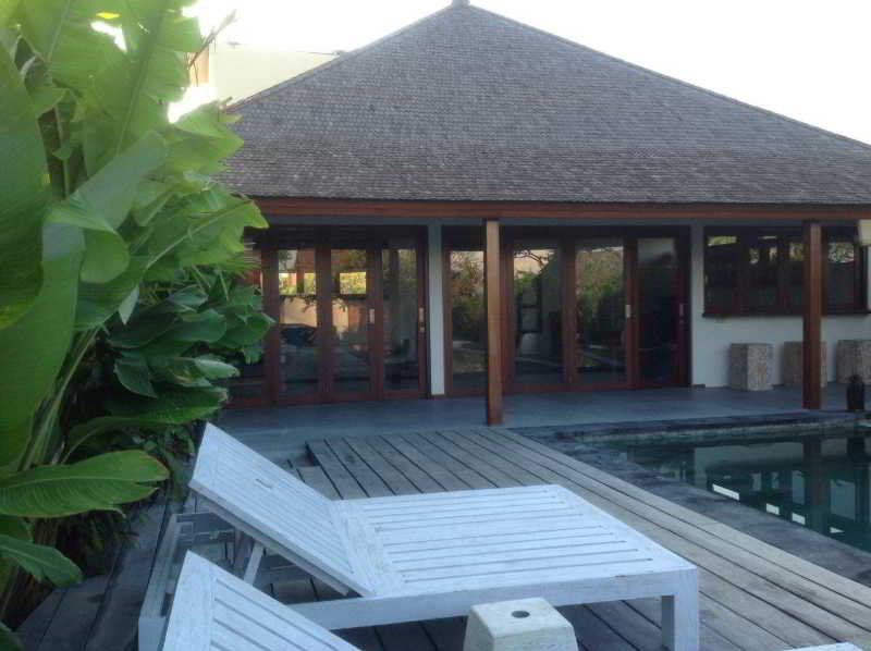 Villa Biru