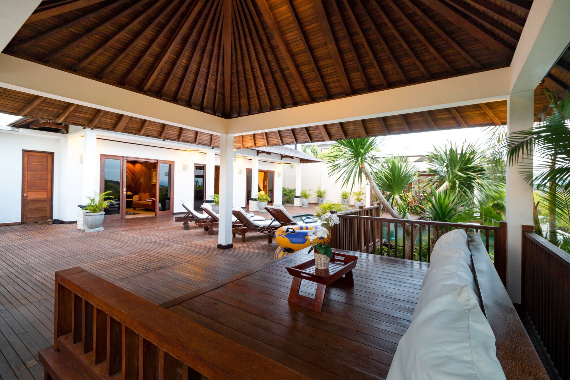 Aisis Luxury Villas And Spa