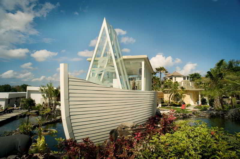 Noah Villa And Chapel
