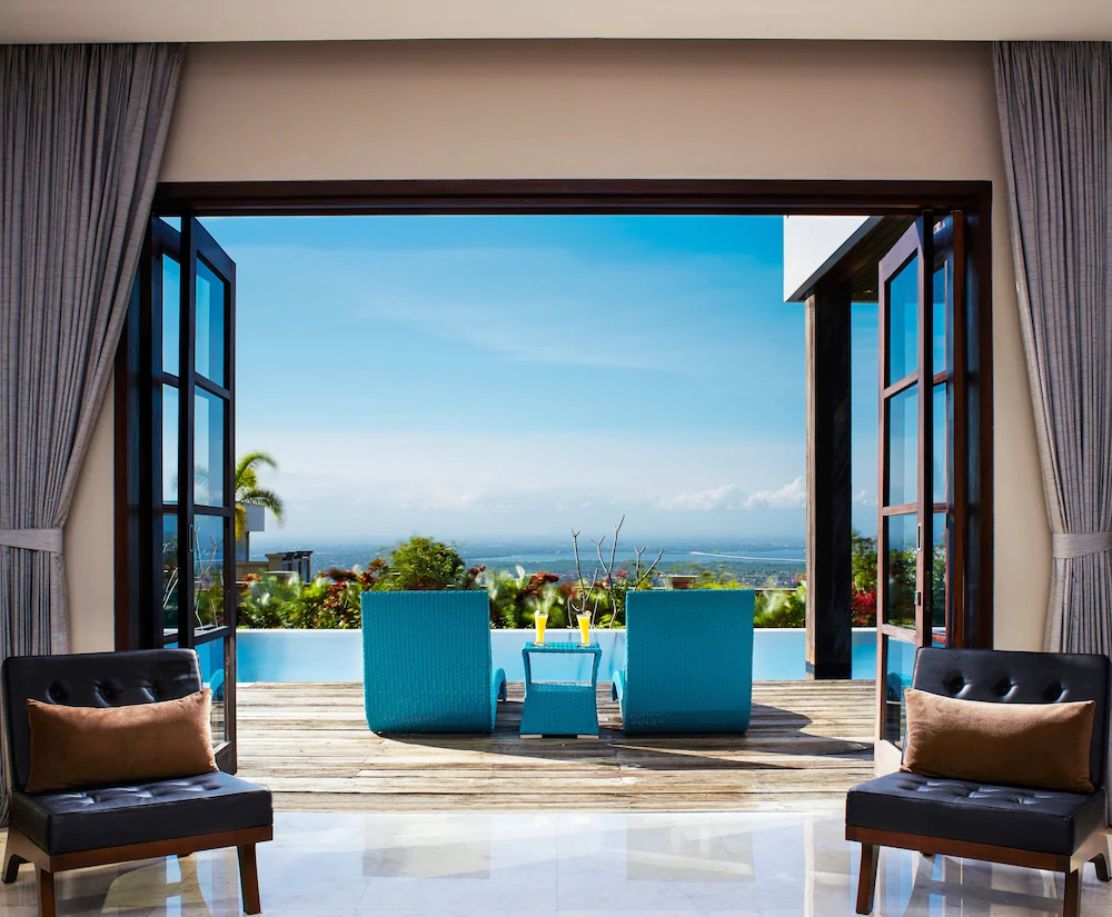 Sun Island Suites