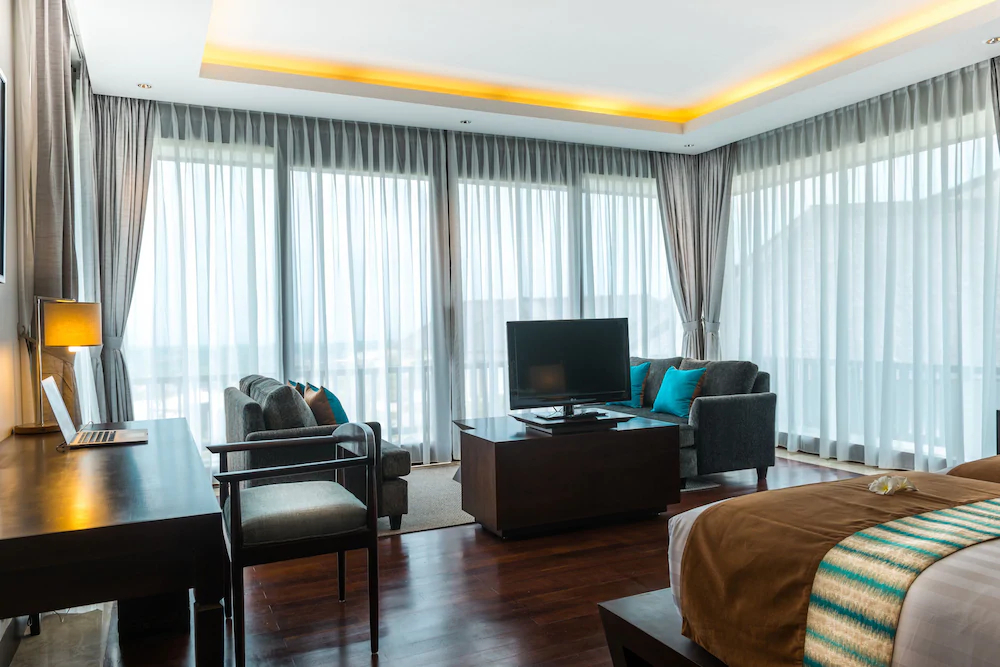 Sun Island Suites