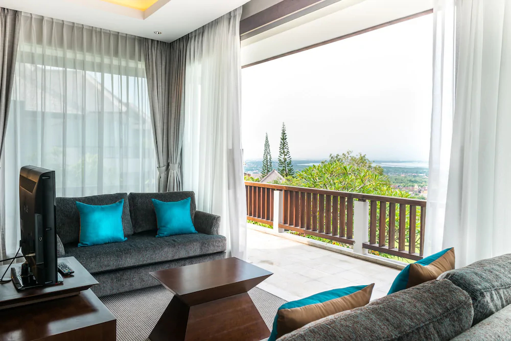 Sun Island Suites
