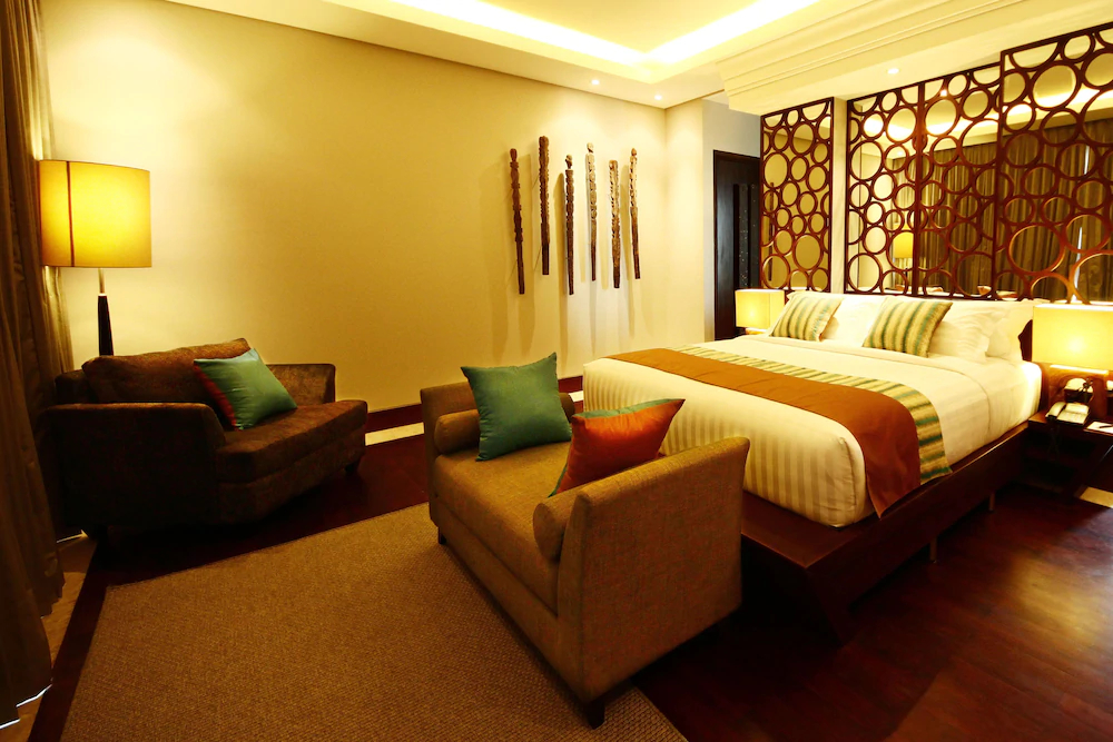 Sun Island Suites