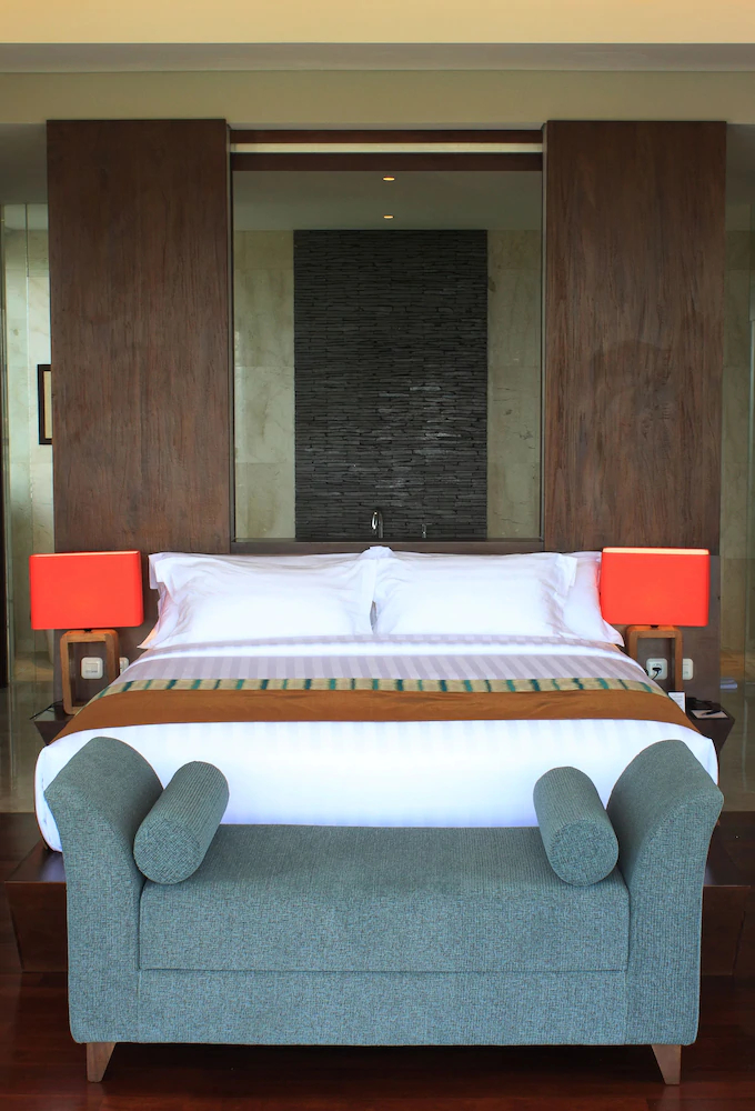 Sun Island Suites