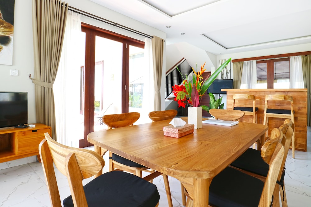 The Ocean Views Luxury Villas & Apartment