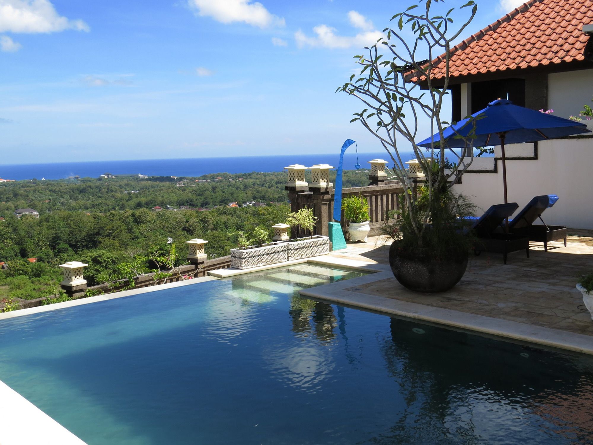 Villa Lebah