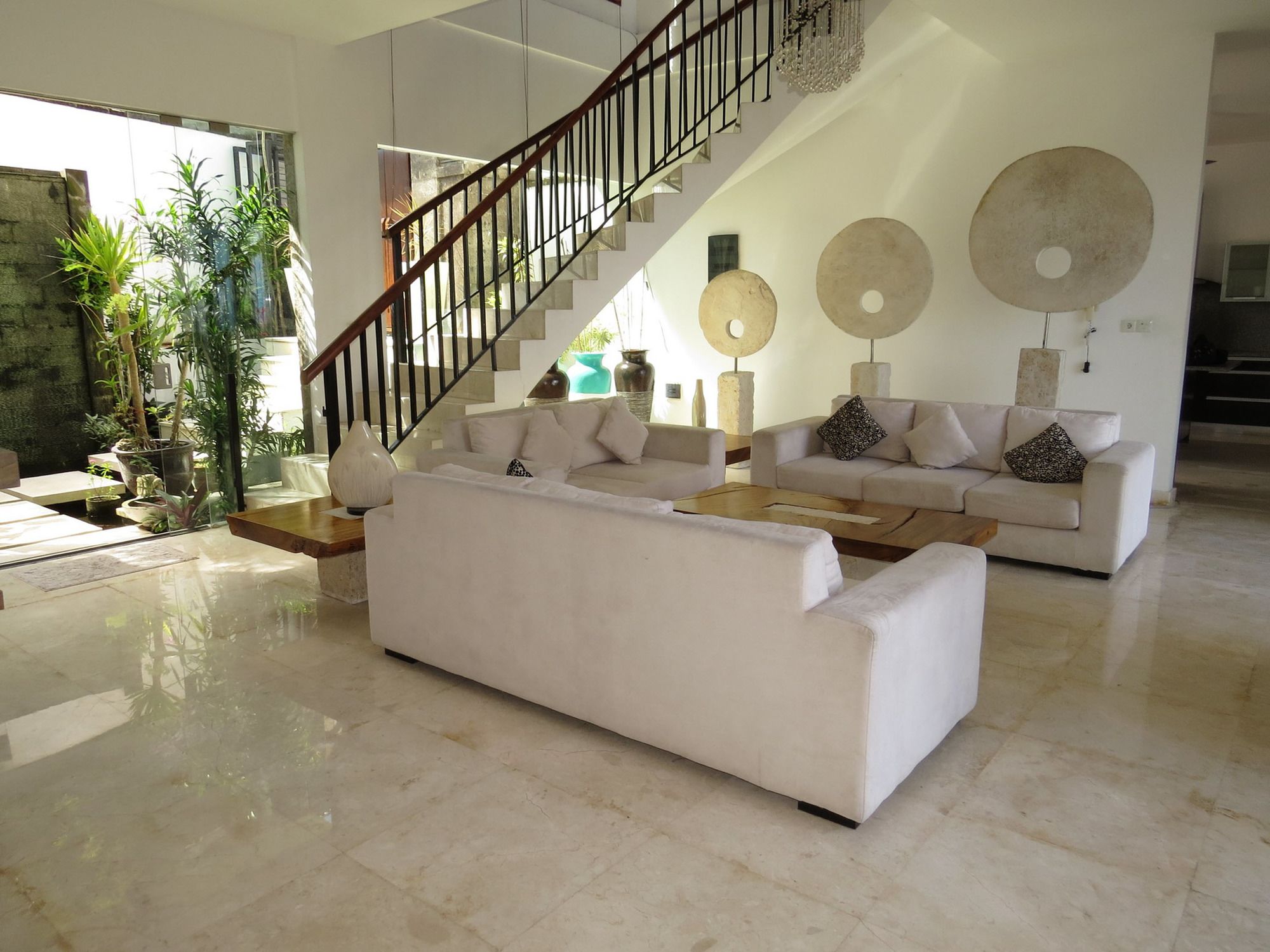 Villa Lebah