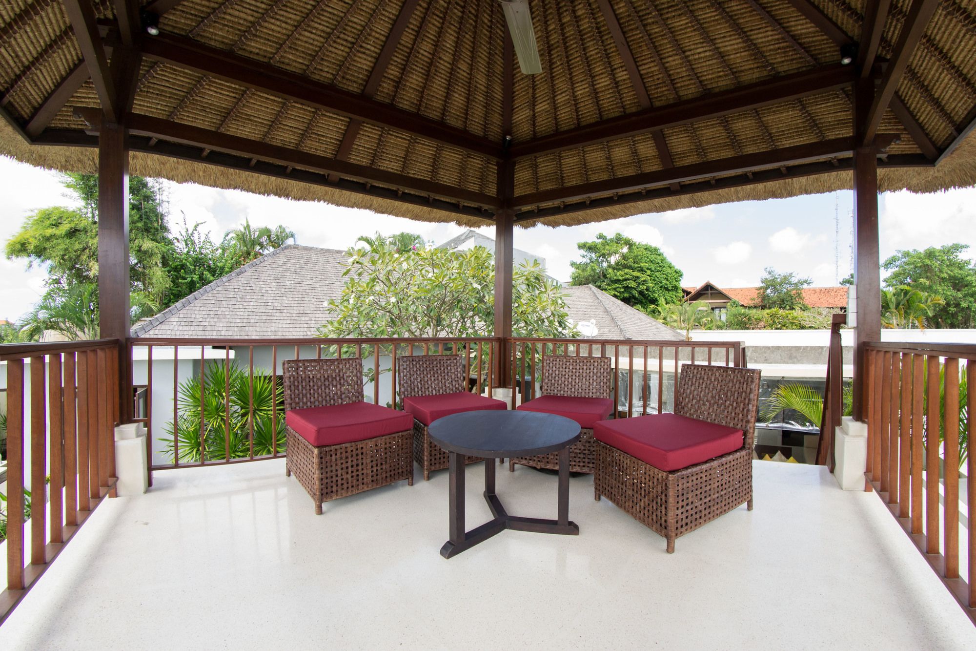 Villa Seratus