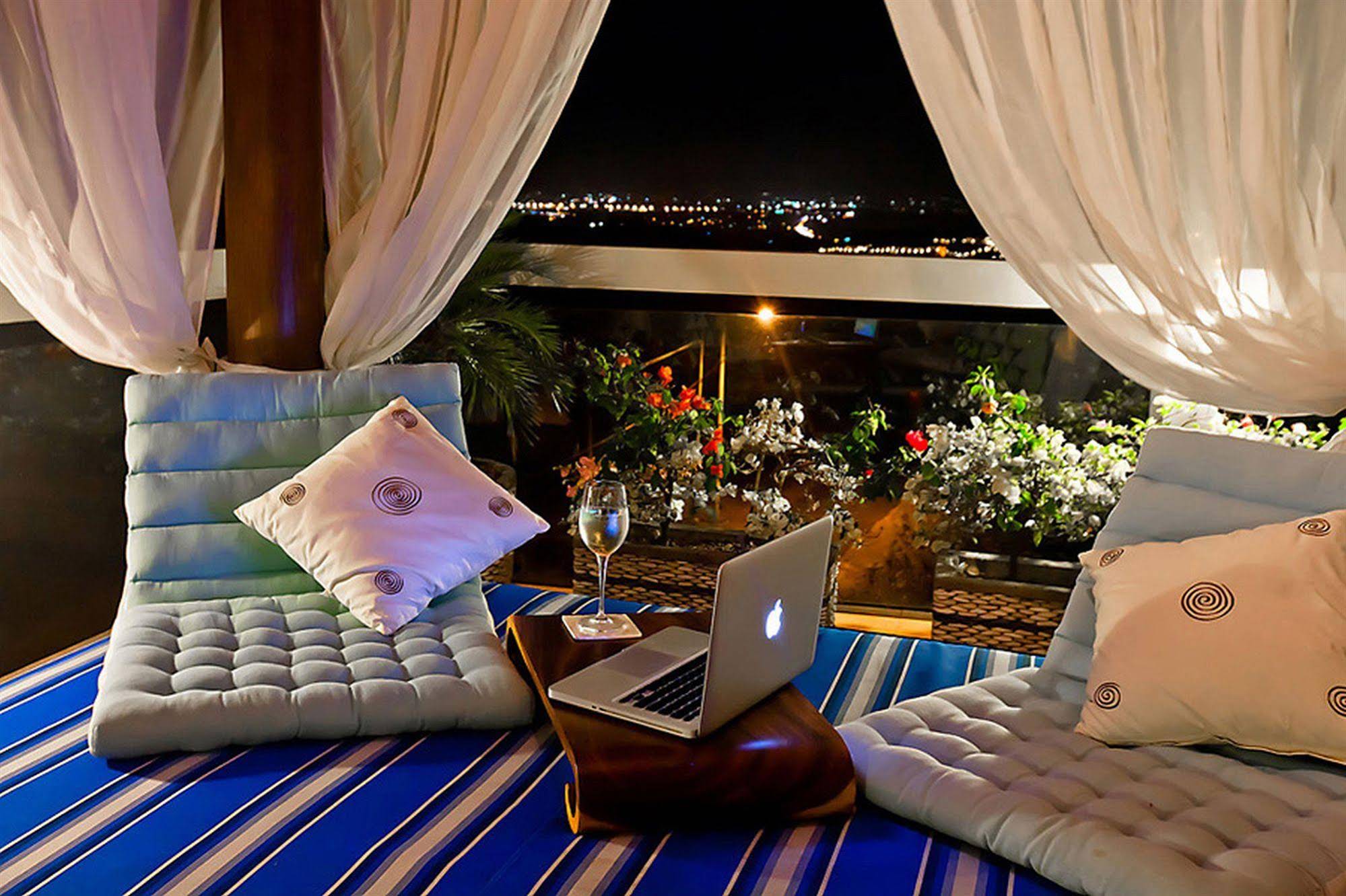 Villa Sky House