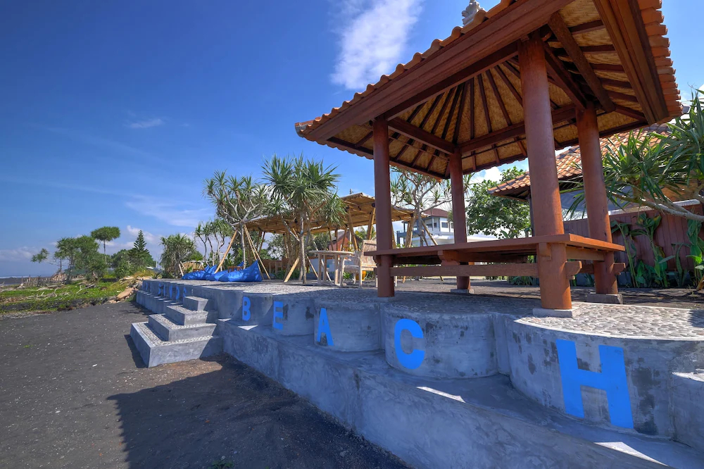 Wide Sands Beach Retreat