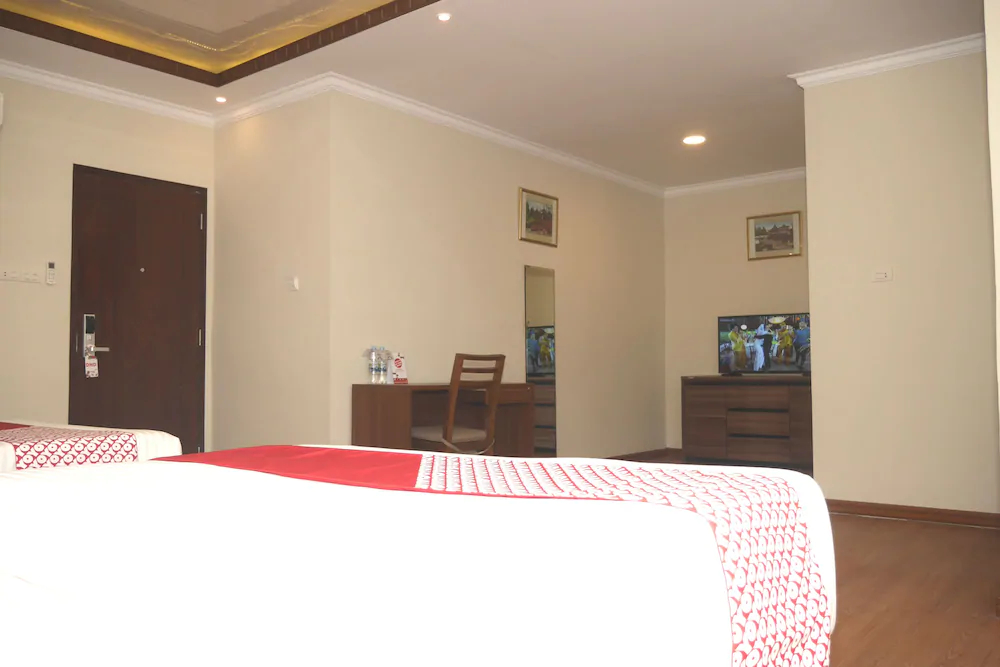 Joyful Hotel By OYO Rooms