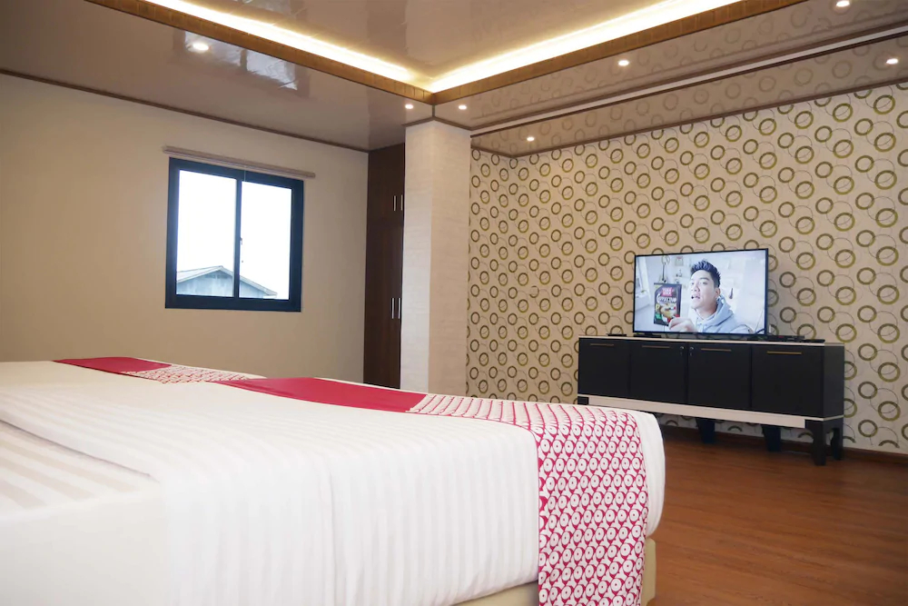 Joyful Hotel By OYO Rooms