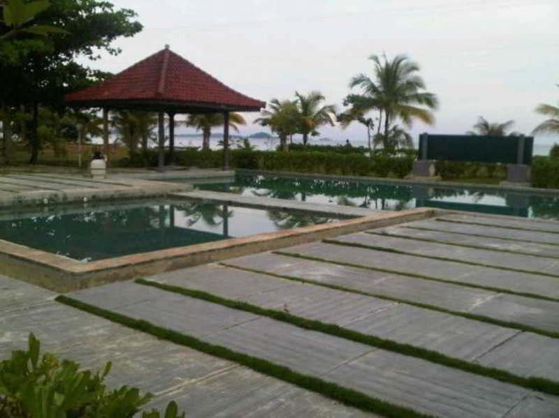 Beach Rock Resort Belitung