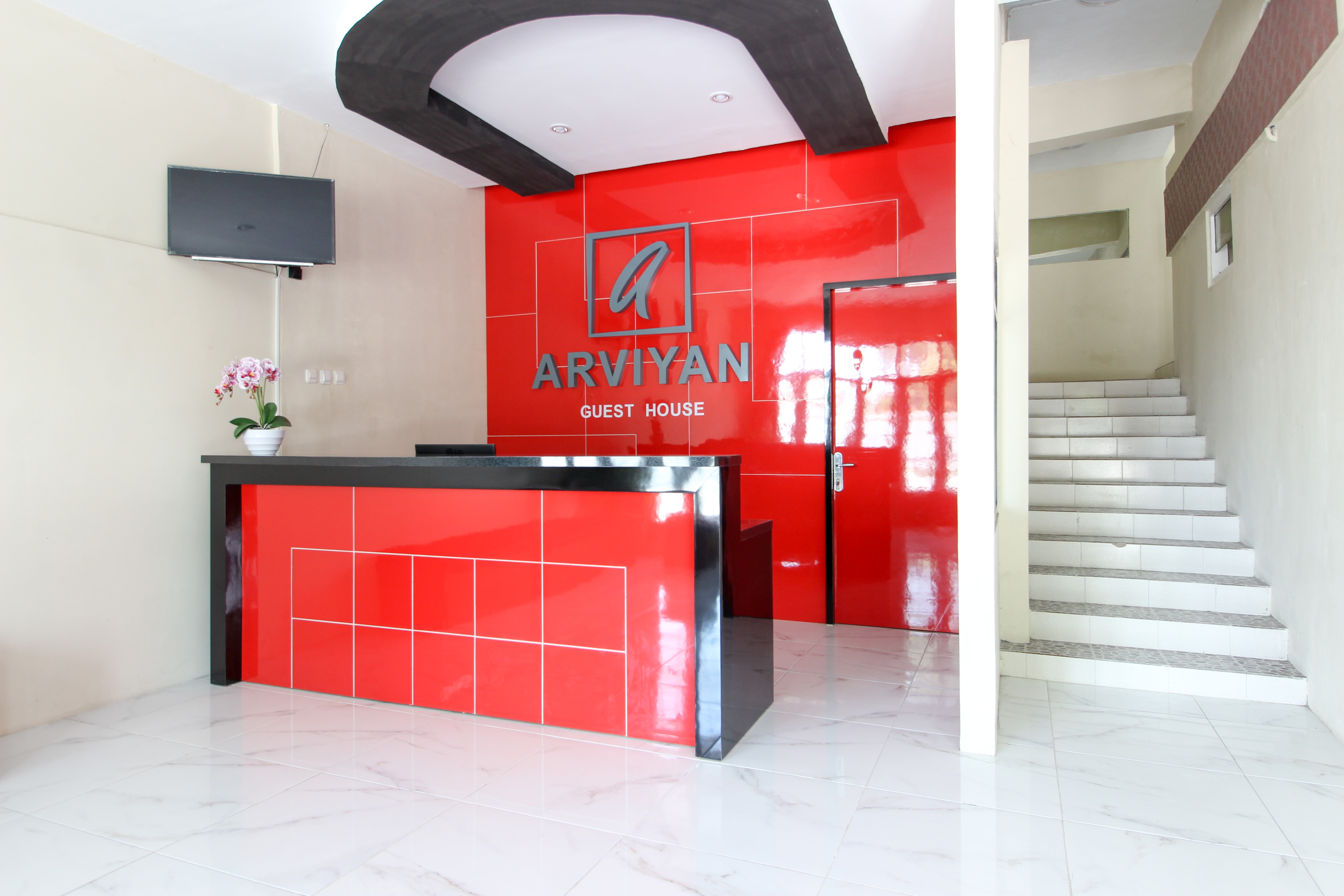 RedDoorz Near Jogja Kembali Monument 3