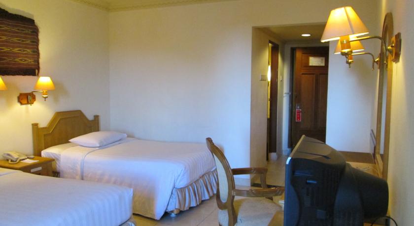 Adika Hotel Bahtera