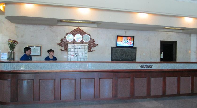 Adika Hotel Bahtera