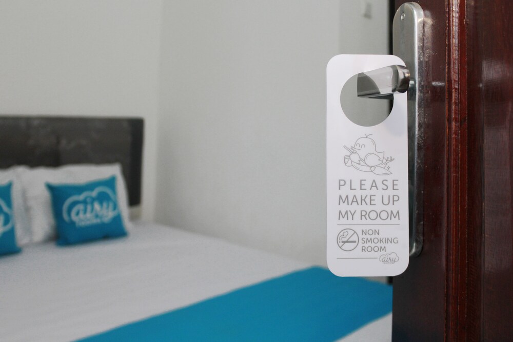 Karmila Syariah Guest House by OYO Rooms