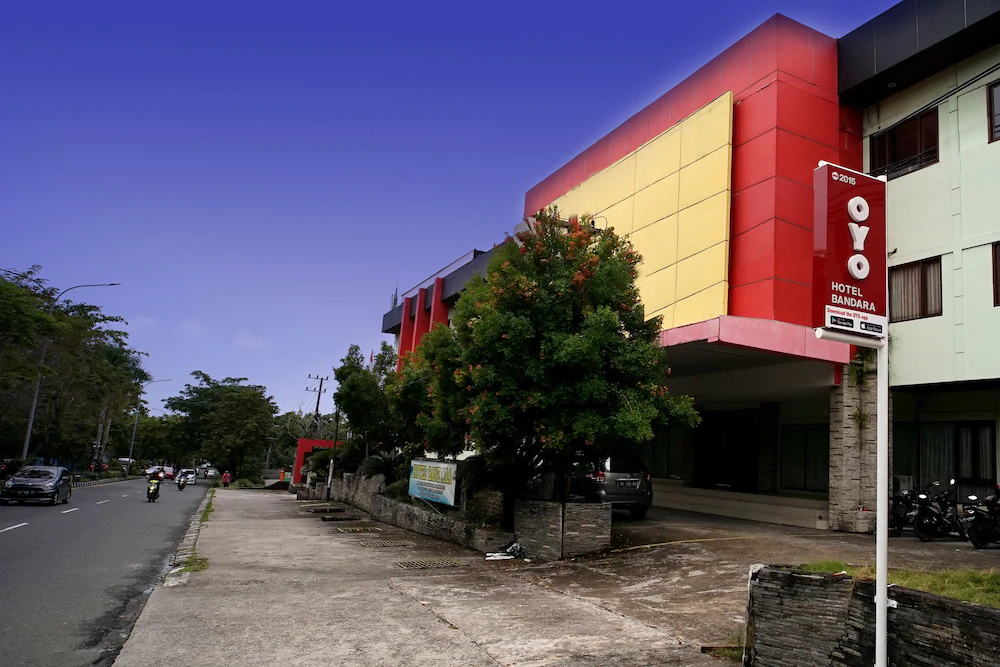 Bandara Hotel Balikpapan by OYO Rooms