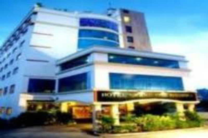 Grand Tiga Mustika