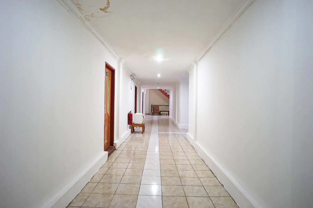 Hemra Hotel by OYO Rooms