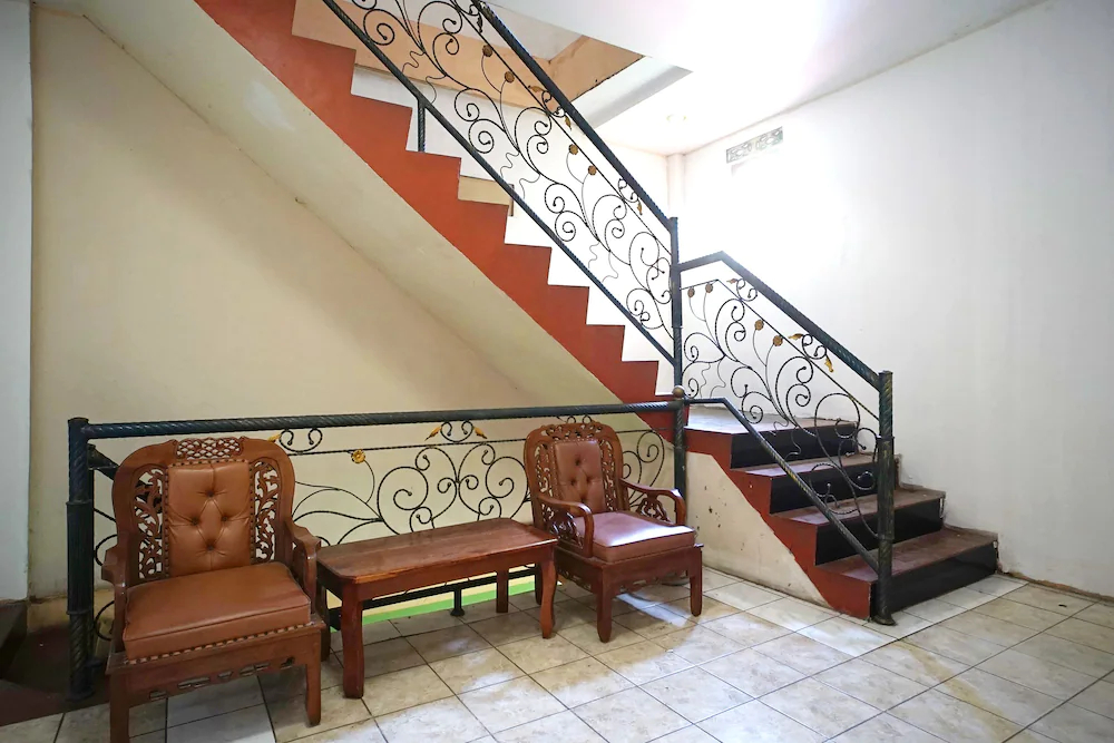 Hemra Hotel by OYO Rooms