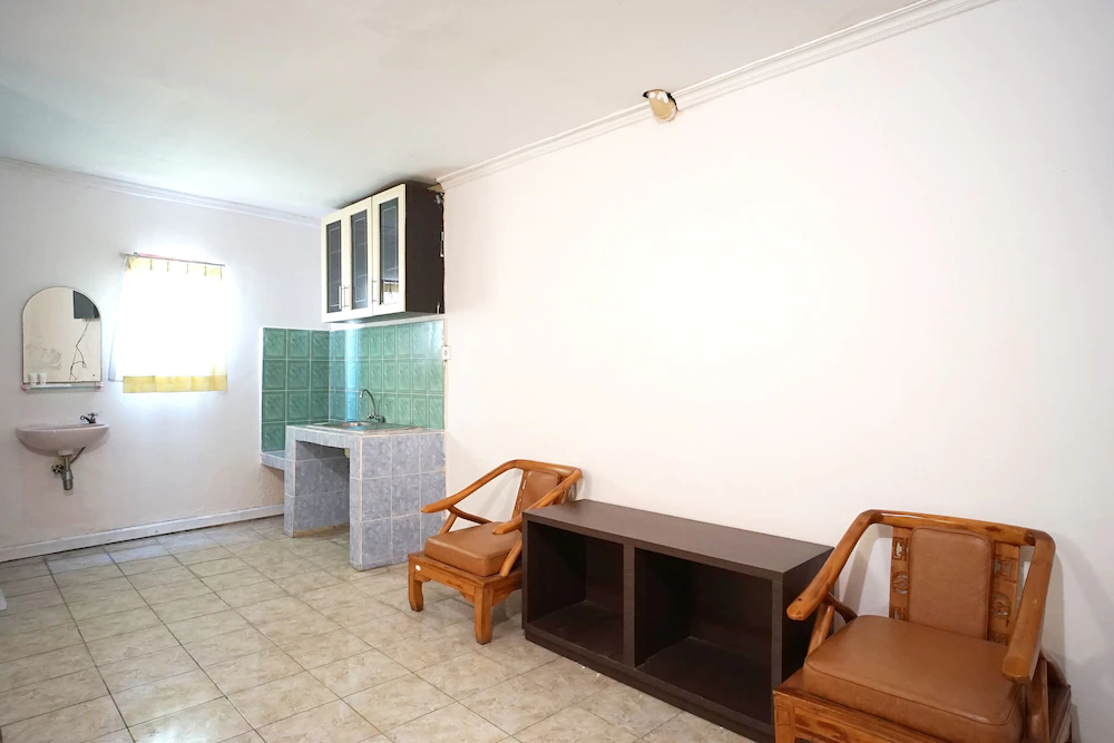 Hemra Hotel by OYO Rooms