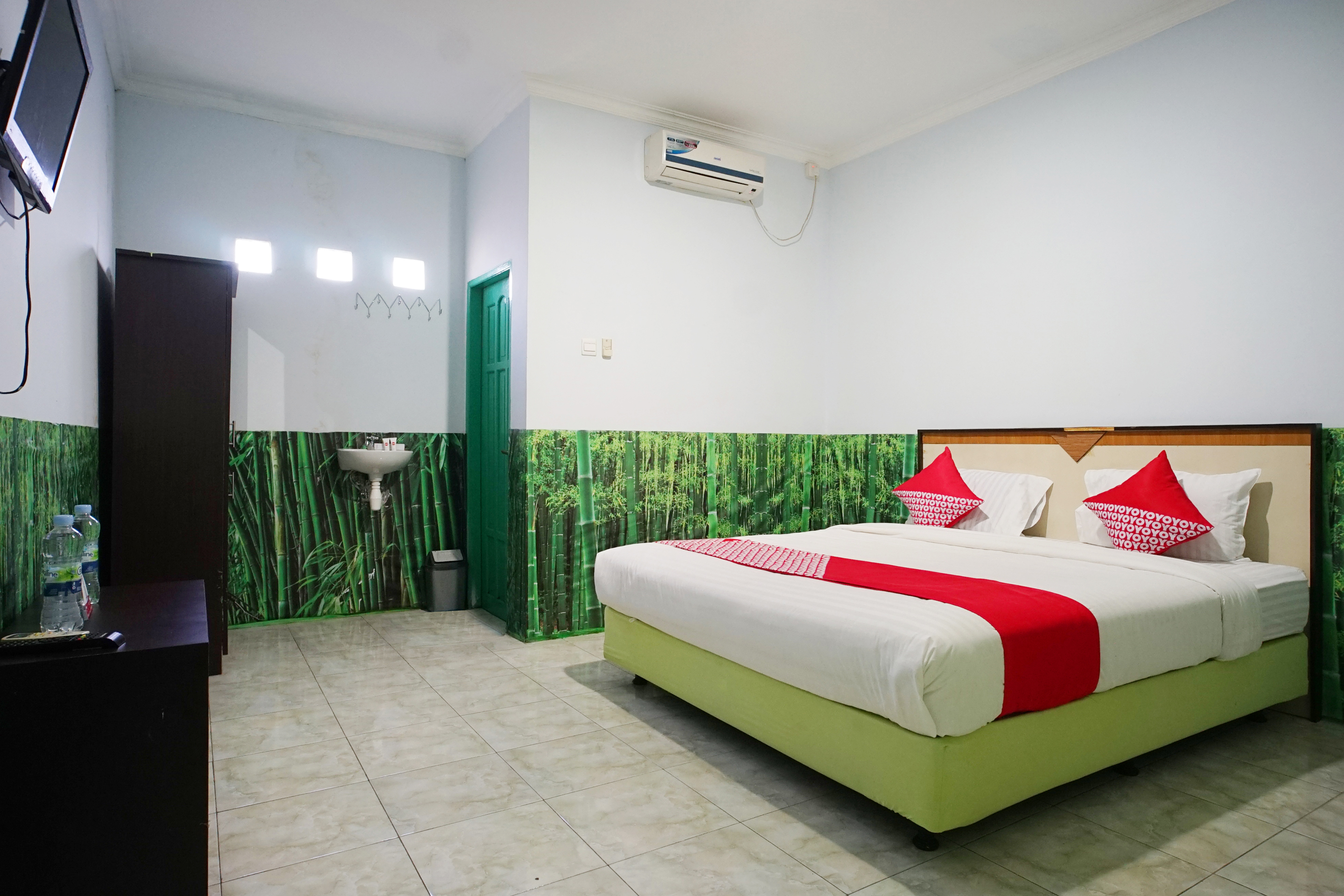 OYO 1745 Guest House Nur Aziziah 2