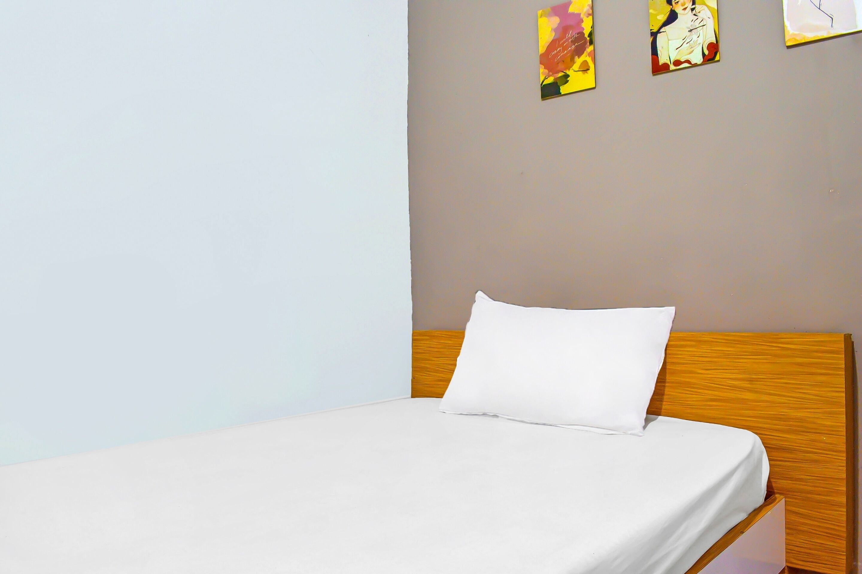 SPOT ON Red Rose Guest House
