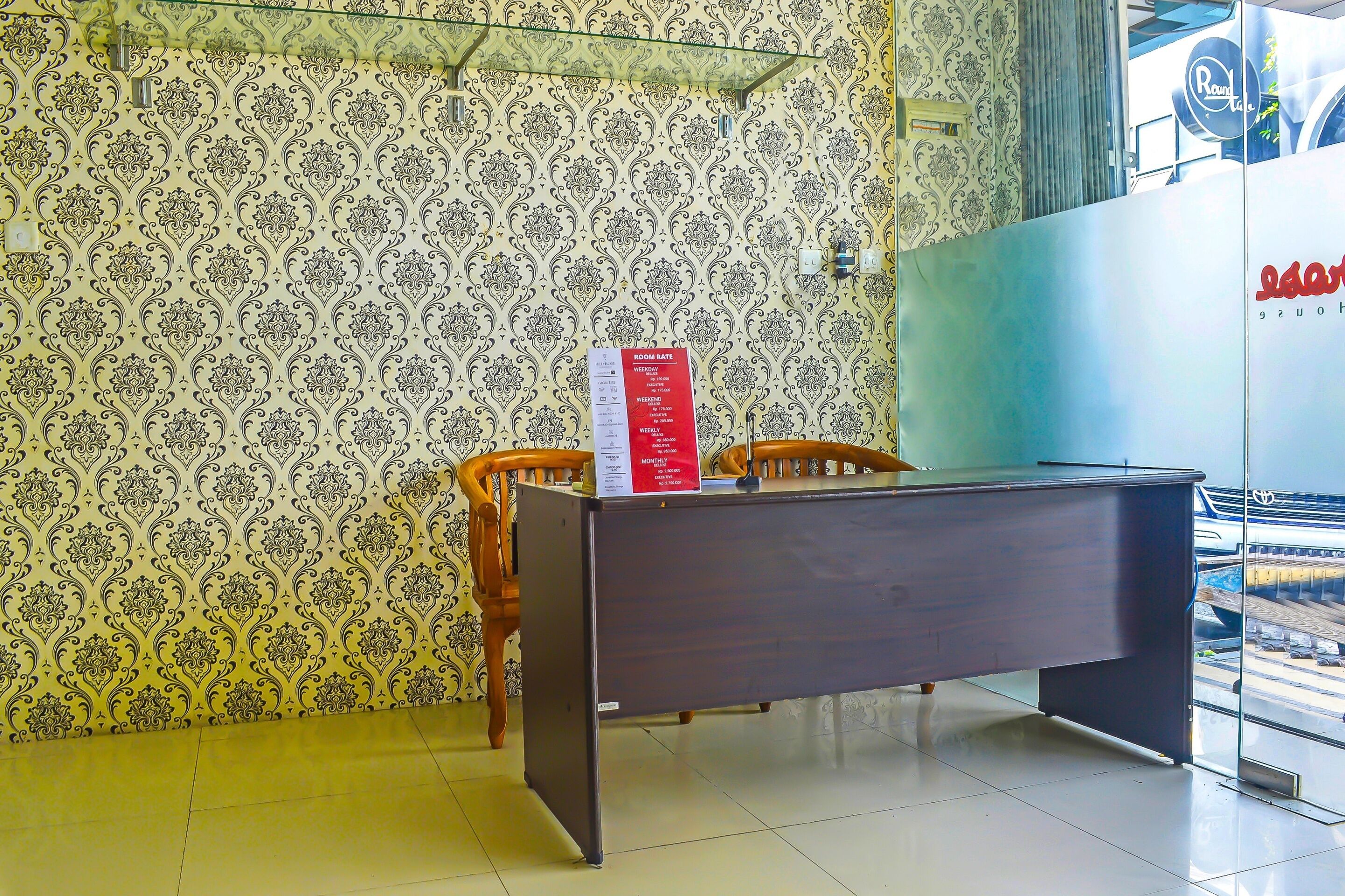 SPOT ON Red Rose Guest House