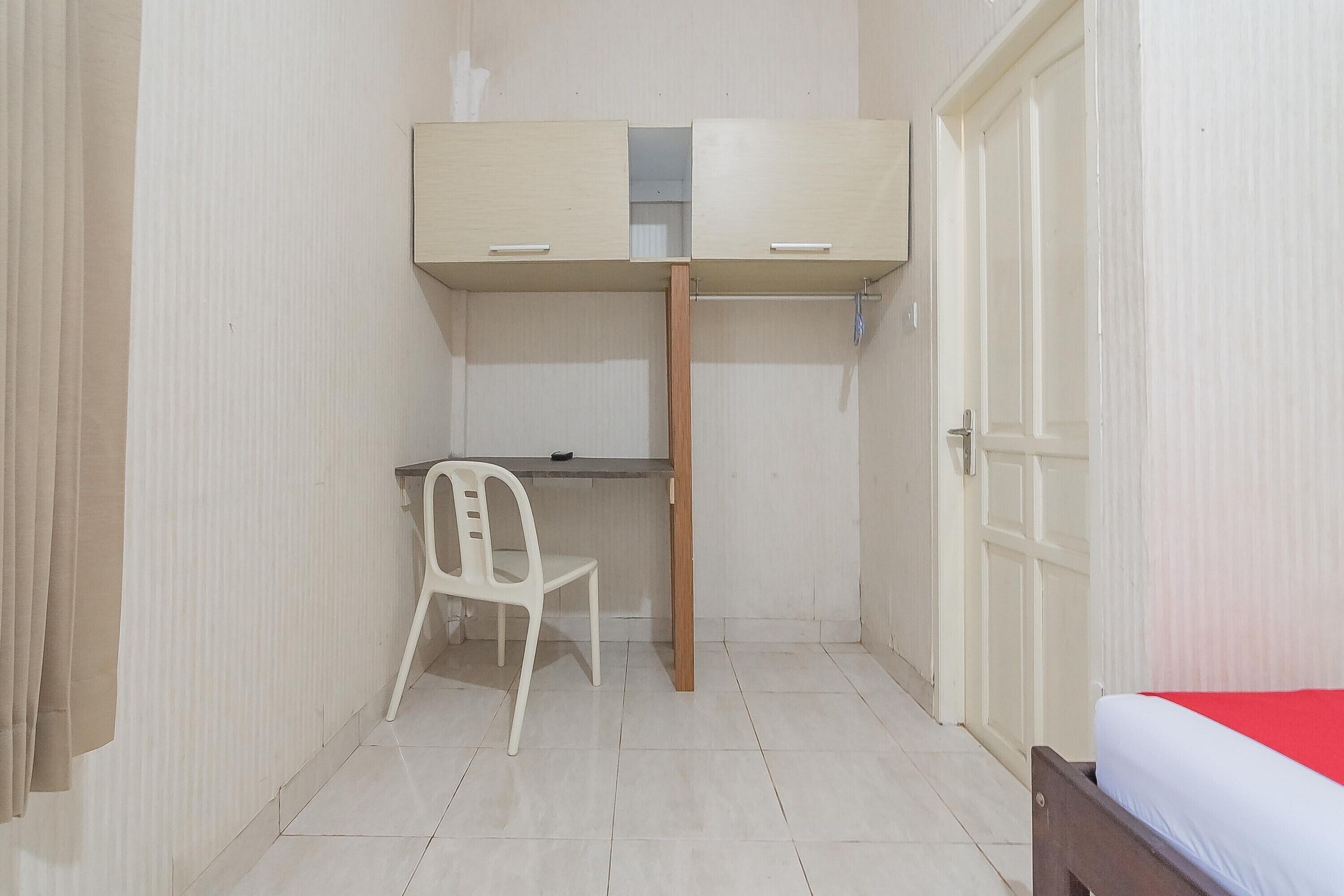 Syariah near Terminal Batu Ampar 2 by  RedDoorz